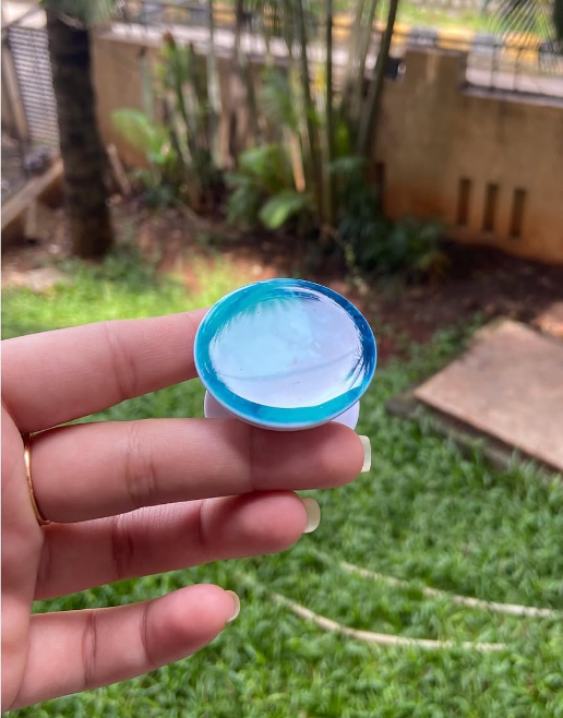 Beach Waves Handmade Resin Phone Grip – handmade product view 3