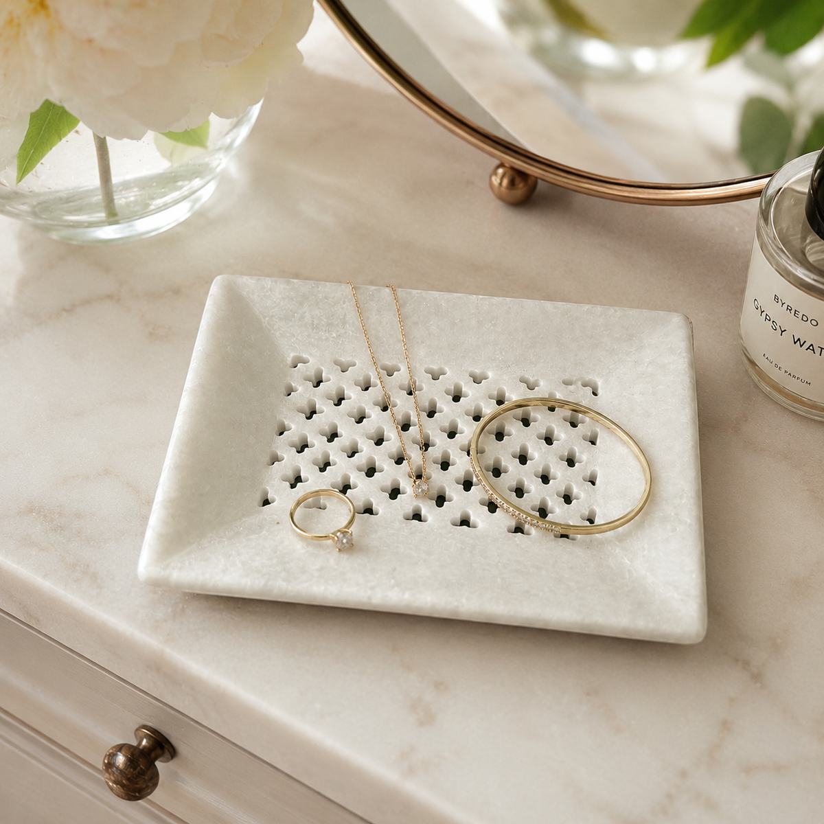 Small Jali-Carved Marble Decorative Tray – handmade product view 1